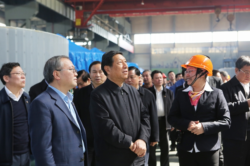 全國人大常委會(huì )副委員長(cháng)張平一行來(lái)公司視察.JPG