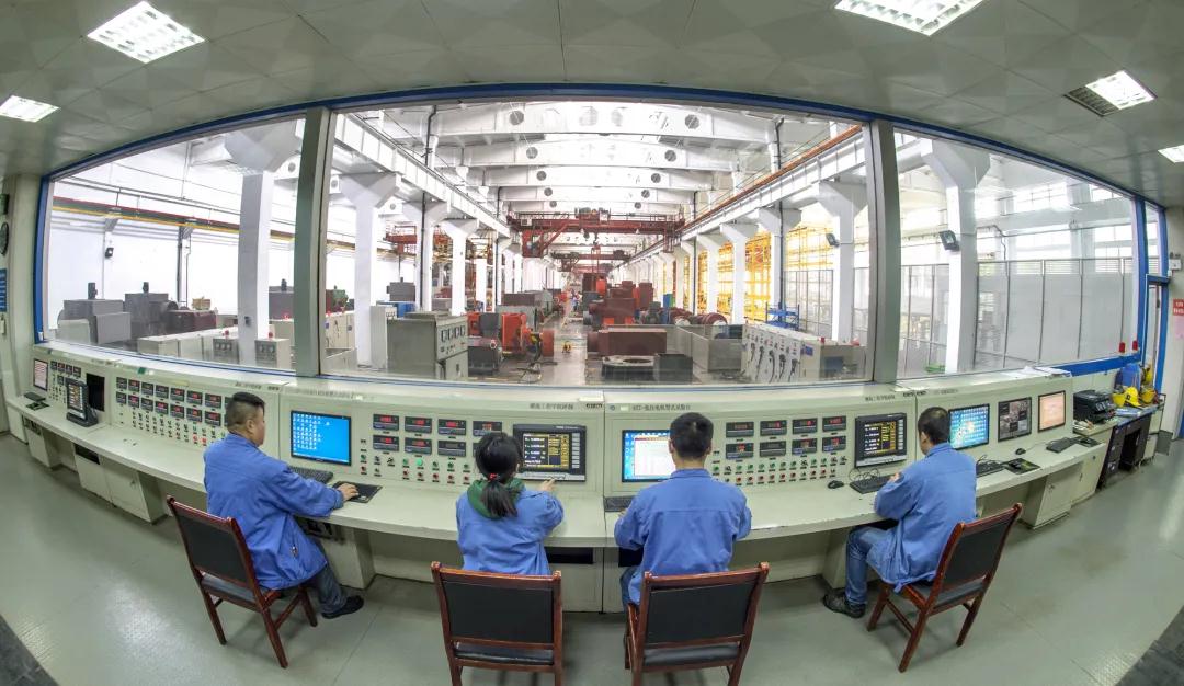 湘電股份 打造創(chuàng  )新驅動(dòng)新引擎 做“全電化”研發(fā)領(lǐng)跑者.jpg