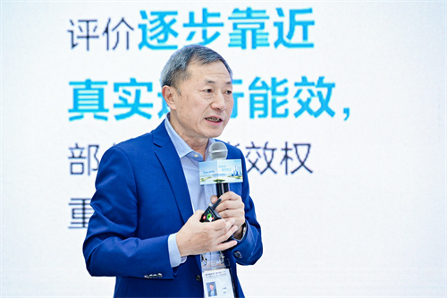 AI智啟建筑新生！美的樓宇科技閃耀2025中國國際制冷展